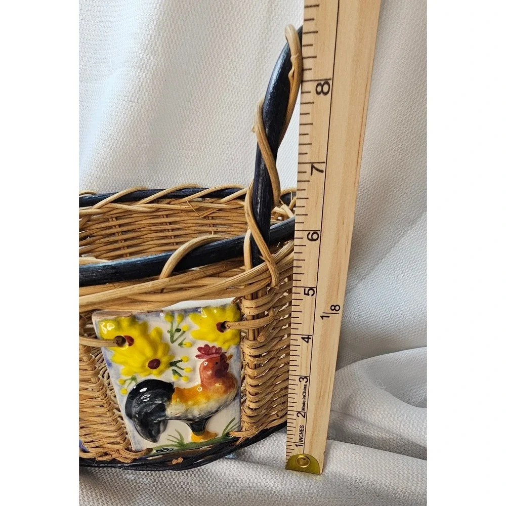 VTG Wicker Rooster Basket Sunflower Ceramic Tile Farmhouse Decor Round 10in